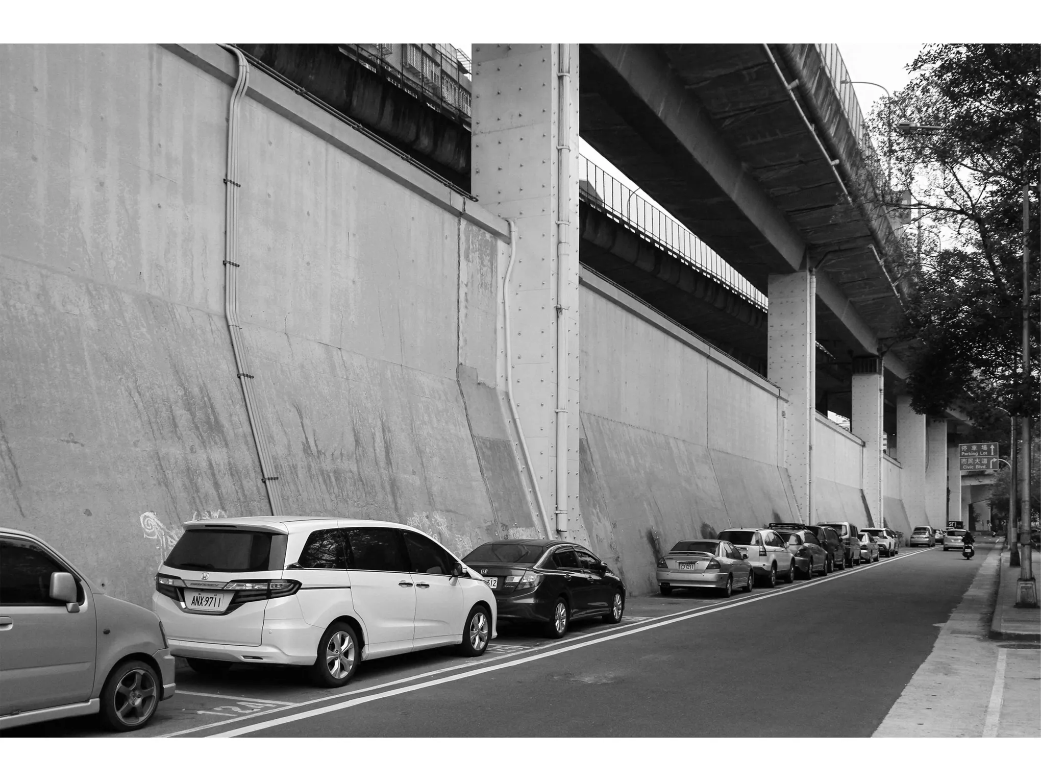 區段 Section L